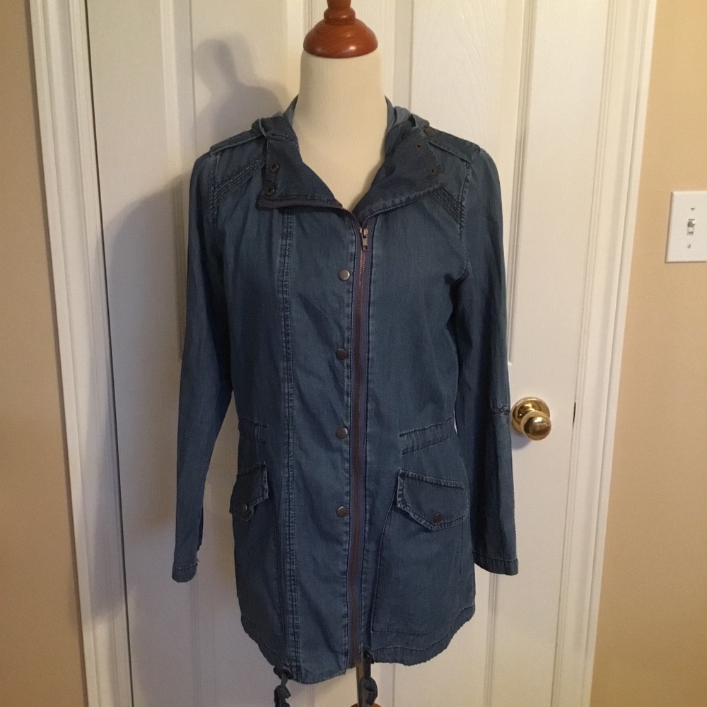 Forever 21 Lightweight Hooded Chambray Anorak